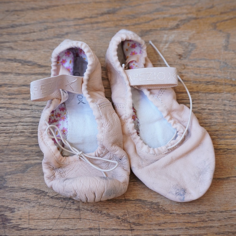 Capezio Kids 1M Pink Ballet Slippers Leather Floral Lining 205C